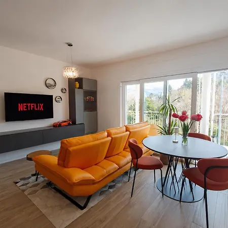 Apartman N 5 Luxury - Jacuzzi & Private Terrace Como
