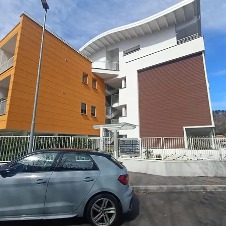N 5 - Luxury Como
