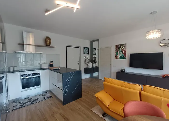 N 5 - Luxury * Como